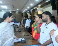 बोकारो समाहरणालय में लगा जनता दरबार, डीडीसी शताब्दी मजूमदार ने सुनी लोगों की समस्याएं