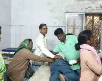 Dumka News : होली के दिन सड़क हादसा, बाइक टक्कर में तीन लोग गंभीर घायल