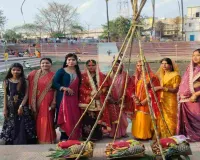 Palamu News: उगते सूर्य को अर्घ्य देने के साथ ही धूमधाम से संपन्न हुआ चैती छठ