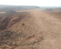 Pakur News: पाइपलाइन के नाम पर मौत के गड्ढे: प्रशासन मौन, ग्रामीण दहशत में