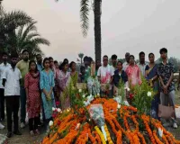 Pakur News: जुली हेंब्रम की माता सुभाषिनी सोरेन का लखीपोखर में अंतिम संस्कार, सैकड़ों लोगों ने दी श्रद्धांजलि