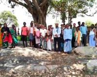 Giridih News: भू-माफियाओं के खिलाफ बिगुल, दोरहिया में ग्रामीणों की बड़ी बैठक
