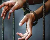 Dumka News: जेवर के शोरुम से 14 लाख गबन करने का आरोपित गिरफ्तार