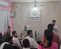 Giridih News: पीएम श्री बालिका विद्यालय सरिया पहुंचे उपायुक्त, पंजियों का किया निरीक्षण