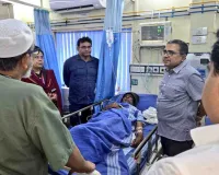 Bokaro News: डीसी अजय नाथ झा पहुंचे अस्पताल, डीपीआरओ के पिता का जाना हाल