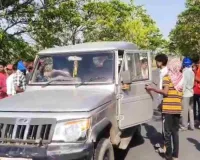 Giridih News: तेज रफ्तार बाइक पेड़ से टकराई, दो युवक गंभीर घायल