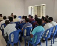Sahebganj News: थाना प्रभारी ने व्यवसाई के साथ की सुरक्षा व्यवस्था को लेकर बैठक, समस्याओं के समाधान का दिया भरोसा