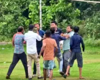 खानाकुल के 147 नंबर बूथ पर आईएसएफ और तृणमूल कार्यकर्ताओं में झड़प, फर्जी पोलिंग एजेंट को लेकर बढ़ा विवाद