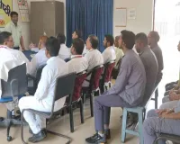 Koderma News: रेलवे संरक्षा को लेकर अहम सभा, कर्मचारियों को दिए गए निर्देश