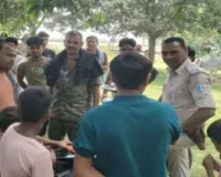 Sahebganj News: मिट्टी लदे ट्रैक्टर की टक्कर से महिला घायल, ग्रामीणों ने किया विरोध-प्रदर्शन