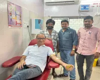 Deoghar News: जन्मदिन पर रक्तदान कर पेश की मानवता की मिसाल