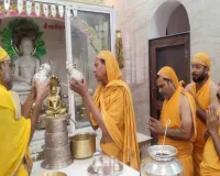 Koderma News: जैन मंदिर में भगवानी देवी अजमेरा की पुण्यतिथि पर भव्य पूजन