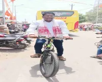 Palamu News: नगर अध्यक्ष अरविंद कुमार गुप्ता साइकिल से पहुंचे कार्यालय, दिया बड़ा संदेश