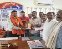 Hazaribagh News: महासमिति के अध्यक्ष एवं अन्य सदस्यों ने एसडीपीओ को किया सम्मानित 