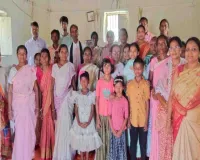 Pakur News: जिप अध्यक्ष जूली हेंब्रम ने सिंदरीसोल चर्च में की प्रार्थना, गुड फ्राइडे पर दिया शांति का संदेश