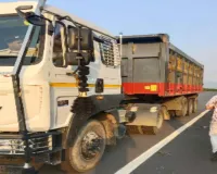 Giridih News: ओवरलोडेड वाहनों पर बड़ी कार्रवाई, जीटी रोड पर 5 ट्रक जब्त