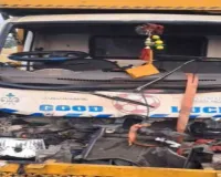 Koderma News: डीजे वाहन और पिकअप की टक्कर में तीन घायल