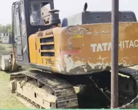 Giridih News: अवैध पत्थर खदान पर प्रशासन की बड़ी कार्रवाई, पोकलेन जब्त