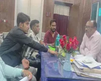 Giridih News: माले नेताओं ने अधीक्षण अभियंता को घेरा, नंगे तारों और कटौती का उठाया मुद्दा