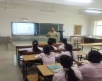 DSPMU कुलपति डॉ. राजीव मनोहर ने खुद संभाली क्लास, विद्यार्थियों को पढ़ाया सेमीकंडक्टर 