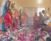 Pakur News: मोंगला बांध काली मंदिर में भव्य चैती पूजा, 100 साल पुरानी परंपरा कायम