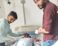 मंडी के सरकाघाट में शादी से लौट रही कार गहरी खाई में गिरी; खतरनाक मोड़ पर फिर हुआ हादसा