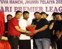 Koderma News: दिल थाम देने वाले मैचों के बीच खत्म हुआ लीग स्टेज, 4 सेमीफाइनल टीमों का हुआ फैसला