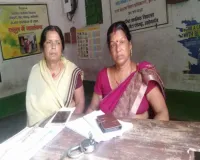साहिबगंज में SIR अभियान तेज, सभी बूथों पर ‘अन-मैप्ड’ वोटर लिस्ट चस्पा, नाम जांचने उमड़ी भीड़