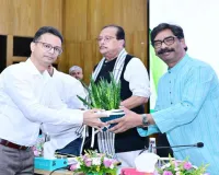 नव नियुक्त इंटर एवं स्नातक प्रशिक्षित सहायक आचार्यों को मुख्यमंत्री हेमंत सोरेन ने बांटे नियुक्ति पत्र