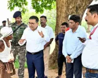 Bokaro News: डीसी अजय नाथ झा ने आम बागवानी एवं अबुआ आवास योजना का किया निरीक्षण