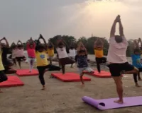 Dumka News: फिट इंडिया मूवमेंट के तहत कॉमनवेल्थ डे पर साइकिलिंग और योग कक्षा का आयोजन 