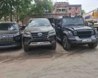 विनीत तिवारी हत्याकांड में पुलिस का बड़ा एक्शन, कई गाड़ियां जब्त; 24 घंटे में सरेंडर नहीं तो घर पर चलेगा बुलडोजर