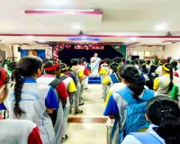 Koderma News: मॉडर्न पब्लिक स्कूल में 'सशक्त बेटी, स्वस्थ मन' अभियान: बालिकाओं को दी गई स्वच्छता व मेंटल हेल्थ की काउंसिलिंग