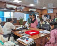 Giridih News: डीसी का जनता दरबार: जमीन विवाद और पेंशन की समस्याओं पर अधिकारियों को सख्त निर्देश