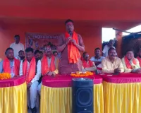 Hazaribagh News: बरसोत पंचायत से 65 श्रद्धालु तीर्थ यात्रा पर निकले, सांसद मनीष जायसवाल ने पांव पखार कर लिया आशीर्वाद
