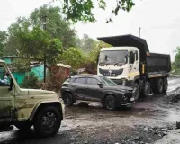 Dhanbad News: आउटसोर्सिंग वाहन की चपेट में आने से बाल-बाल बचे आजसू नेता, सुरक्षा व्यवस्था पर उठे सवाल
