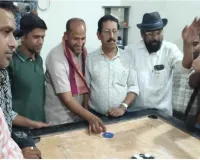 Hazaribagh News: टीपी शाद्वाल कैरम बोर्ड टूर्नामेंट 2026 का हुआ शुभारंभ, मेयर अरविंद राणा ने खिलाड़ियों का बढ़ाया उत्साह