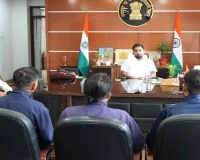 Palamu News: विश्वशांति पदयात्रा एवं जन-जागरूकता अभियान को लेकर पर्वतारोहियों ने उपायुक्त से की मुलाकात