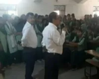Sahebganj News: बेटियों का सुरक्षा कवच: एचपीवी टीकाकरण अभियान तेज, सिविल सर्जन ने छात्राओं को किया प्रेरित