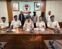 Hazaribagh News: ब्राउन शुगर पर प्रहार: पुलिस ने 169 ग्राम नशीले पदार्थ के साथ तीन को दबोचा