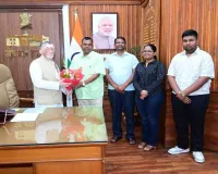 Bokaro News: डिग्री कॉलेज में बंद विषयों को दोबारा शुरू कराने की मांग, राज्यपाल से मिले पूर्व विधायक लंबोदर महतो
