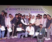 Hazaribagh News: आईसेक्ट विश्वविद्यालय में सांस्कृतिक महोत्सव 'कस्तूरी-2026' का भव्य आगाज, स्थापना दिवस पर थिरके छात्र