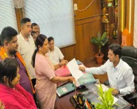 बिजली-पानी संकट पर भाजपा का हल्ला बोल: सीता सोरेन ने उपायुक्त को सौंपा ज्ञापन, दी आंदोलन की चेतावनी