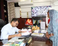 Koderma News: समाहरणालय में उपायुक्त का जनता दरबार, उत्कर्ष गुप्ता ने सुनीं आम जनता की समस्याएं