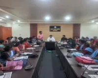 Dumka News: प्रखंड कार्यालय में जलसहियाओं की महा बैठक, बीडीओ कमलेंद्र सिन्हा ने बांटे जल गुणवत्ता जांच किट