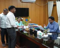 Hazaribagh News: उपायुक्त ने जनता दरबार में सुनीं आम लोगों की समस्याएं, समय-सीमा के भीतर त्वरित निष्पादन के दिए निर्देश