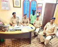 Ramgarh News: पुलिस की बड़ी सर्जिकल स्ट्राइक, भैरवी नदी किनारे अवैध शराब भट्टी ध्वस्त, 120 लीटर महुआ शराब जब्त