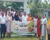 “एक पेड़ माँ के नाम” अभियान में उमड़ा उत्साह, SIT परिसर में लगाए गए 11 फलदार पौधे