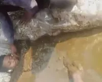 अंधविश्वास की दर्दनाक पराकाष्ठा: सांप के डंसने से 12 वर्षीय बच्चे की मौत, शव को गोबर-गोमूत्र में लपेटकर 12 घंटे तक तंत्र-मंत्र