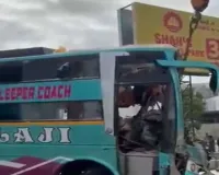 वडोदरा में भीषण बस हादसा, ट्रक से टकराई लग्जरी बस, 6 की मौत, 31 घायल
